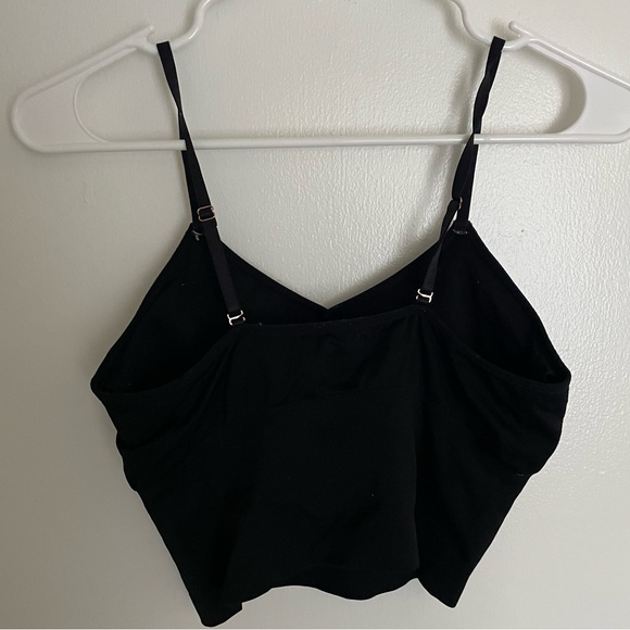 Black crop top with padding - Picture 3 of 3